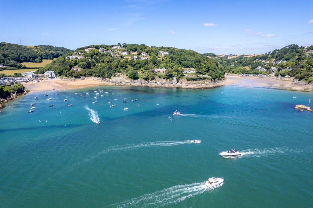 Coastal Hotel Breaks: Why Harbour Hotels Are Leading the British Seaside Revival